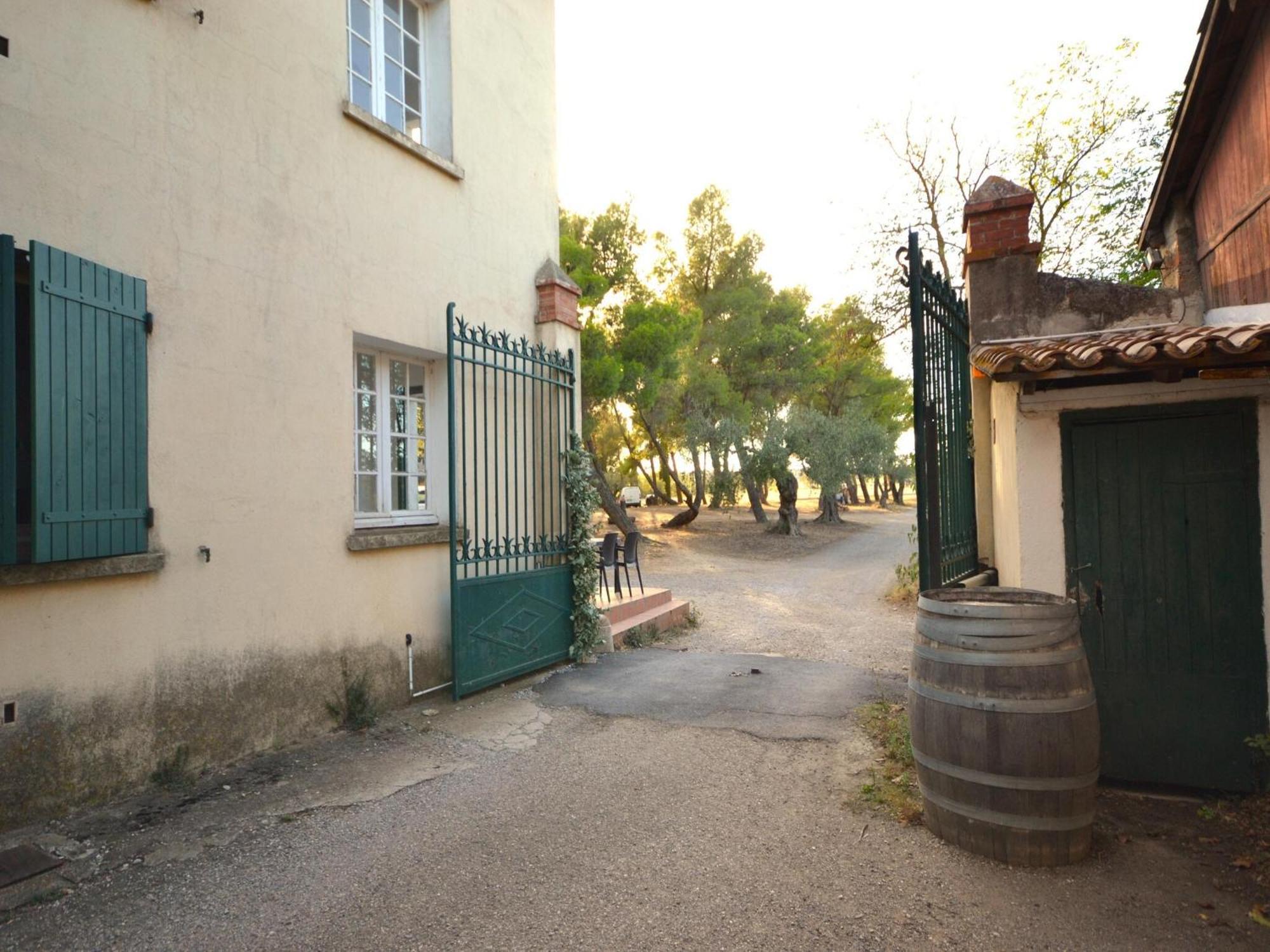 Apartment With Pool Amid Vineyards And Near The Beach Mèze Eksteriør billede