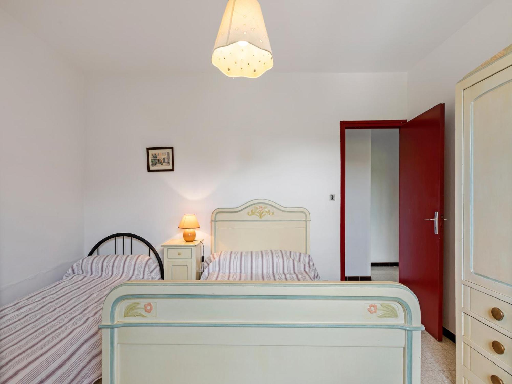 Apartment With Pool Amid Vineyards And Near The Beach Mèze Eksteriør billede
