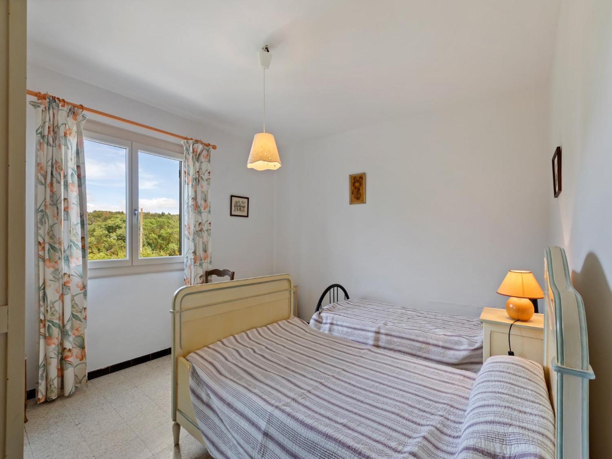 Apartment With Pool Amid Vineyards And Near The Beach Mèze Eksteriør billede